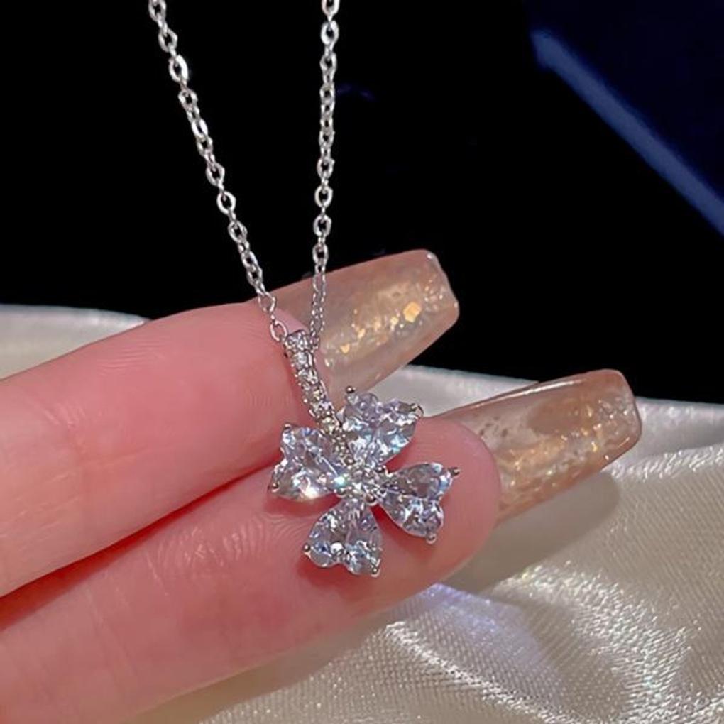 Women's Glass Big Flower Pendant Necklace