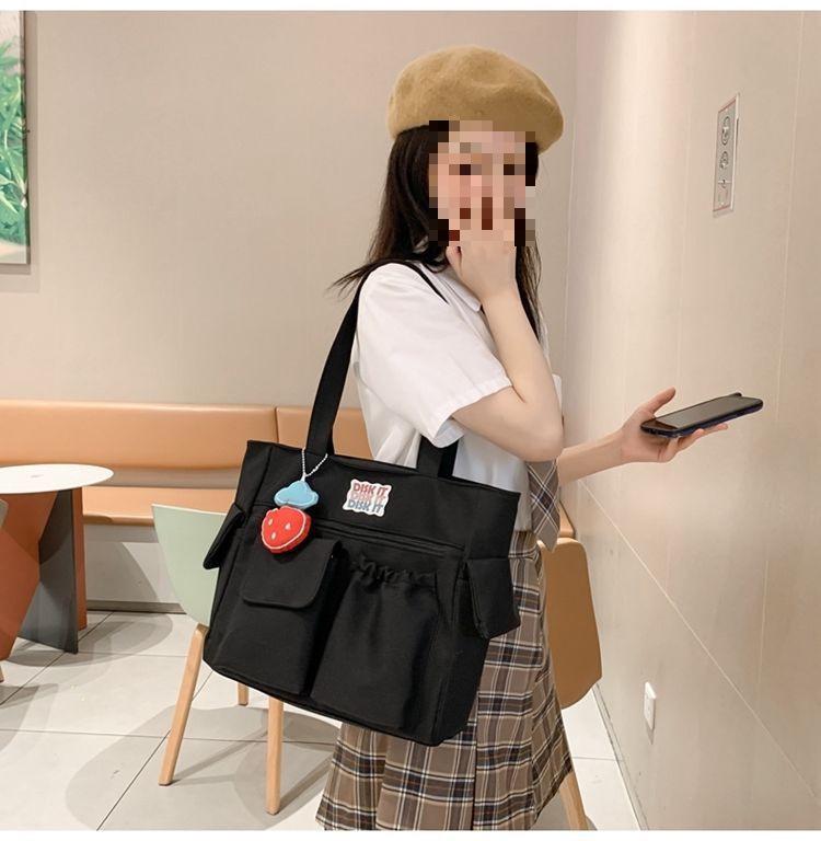 Fashionable Lightweight Mom and Baby Tote Bag with Multi-Compartment Design