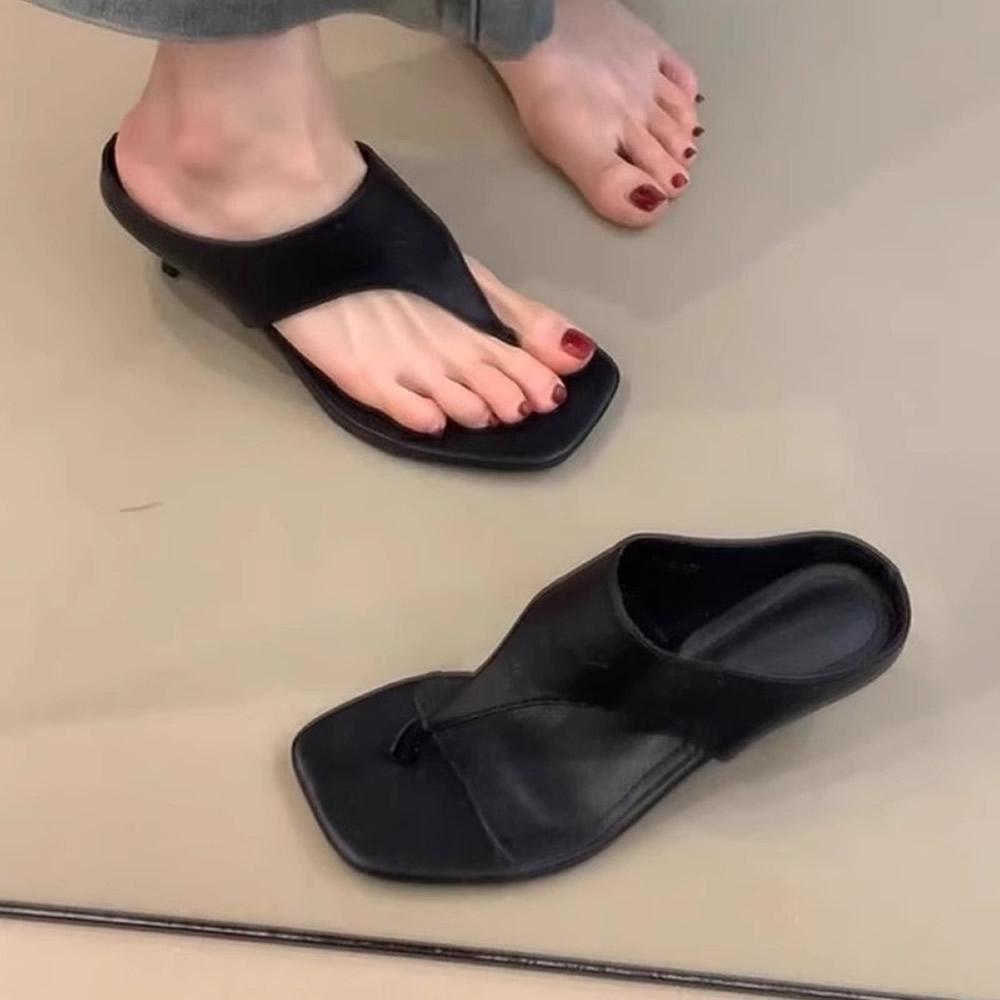 

Весна Лето Новые Босоножки на Среднем Каблуке Женские Шлепанцы Удобные Утягивающие Туфли На Высоком Каблуке Без Застежек Корейский Стиль Синтетический Интер 39 чёрный