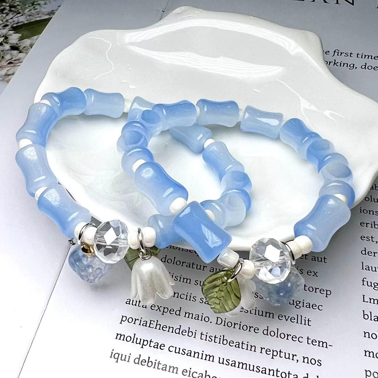 

Браслет из лэмпворк-стекла «Колокольчик и клубника» – Дизайн «Бамбуковые секции», Милый подарок для студентки и лучшей подруги, Женское украшение на руку.