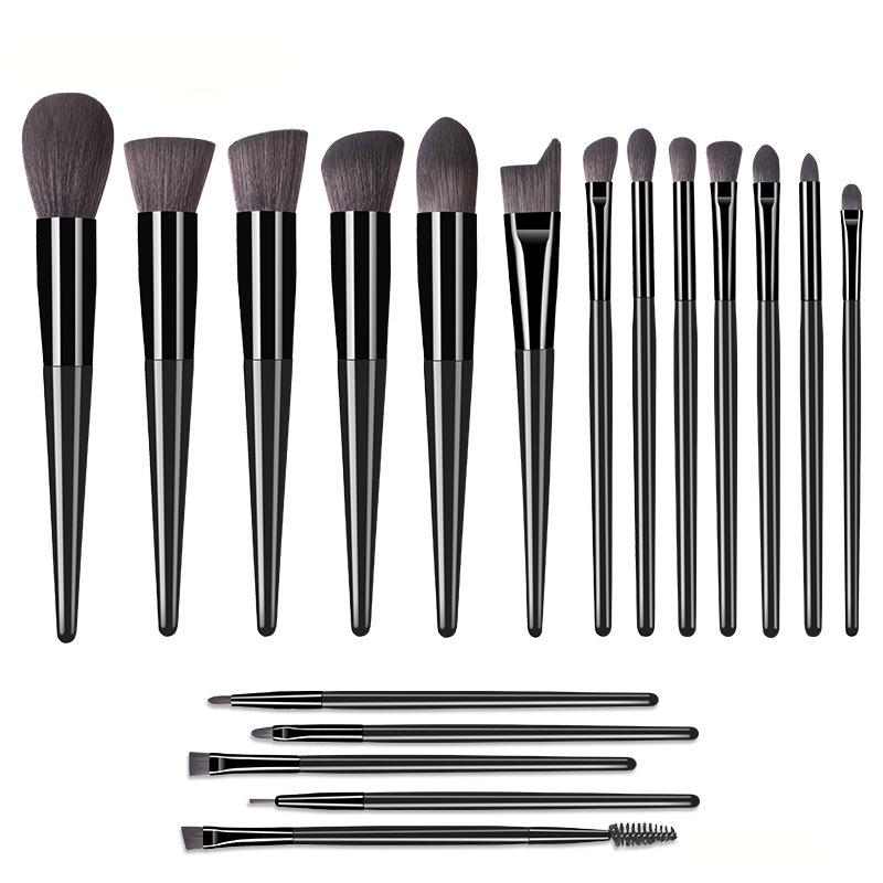 18-Piece Champagne Gold Makeup Brush Set: Powder, Blush, Eyeshadow, and Concealer Tools