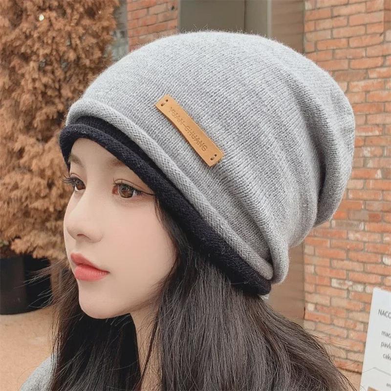Women's Autumn/Winter Wool Hats - Korean Retro Fashion, Versatile Knit Beanie for Small Faces.