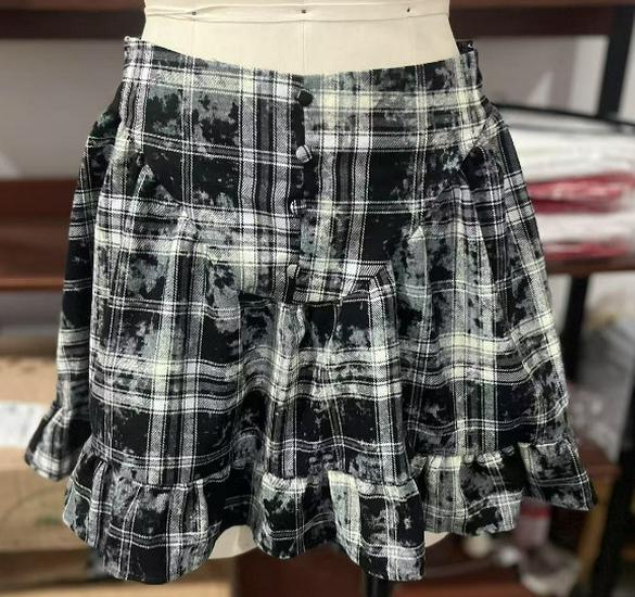 Set Cămașă cu Guler Turn-Down Europeană și Americană Cross-Border Primăvară/Vară 2025 și Mini-fustă cu Volane la Tiv