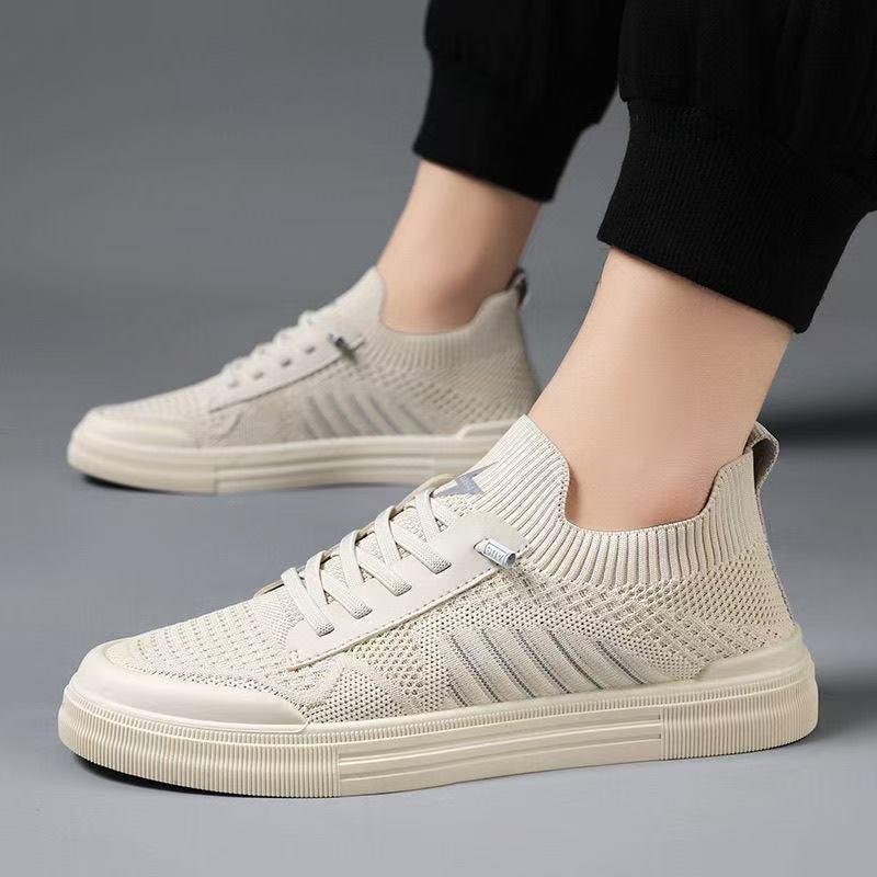 Men's Breathable Mesh Flyknit Casual Shoes - 2026 Spring/Summer Collection, Flat Bottom, Comfortable Board Shoes