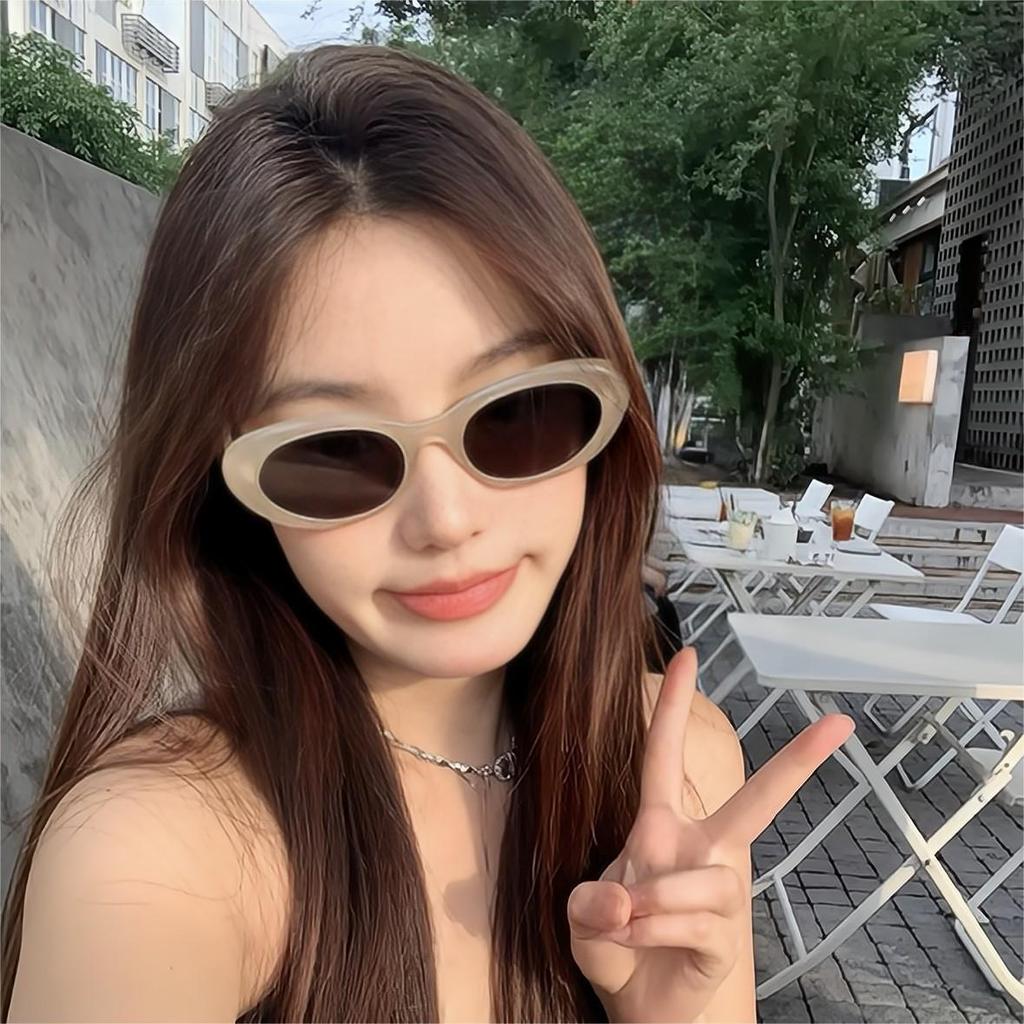 Koreanische Version der ovalen Sonnenbrille mit kleinem Rahmen für Damen, Spice Girl, hochwertige Sonnenbrille mit UV-Schutz, Tide Street-Sonnenbrille.