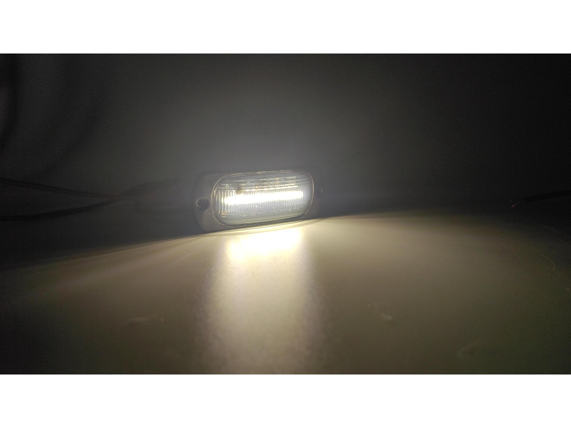 

Ultra-Thin 15LED Smoked Black Side Warning Light for 12-24V Trucks