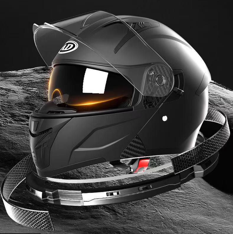 3C Certified Flip-up Motorcycle Helmet for All-Season Use, Unisex, and Universal Fit for Electric Vehicles.