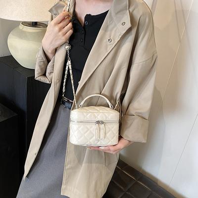 This Year, the Popular Foreign-style Small Bag Women's Autumn 2025 New Fashionable and Beautiful Casual Messenger Bag Portable Bucket Bag