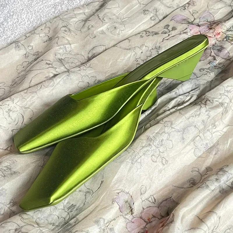 Fashion Elegant Green Satin Designer Slippers Women 2025 Summer Fashion Low Heel Square Toe Mules Loafers Luxury Comfort Slide Sandals