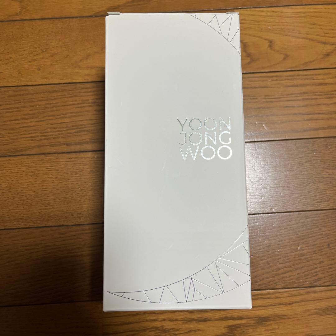 

[USED] Yoon Jong Woo penlight
