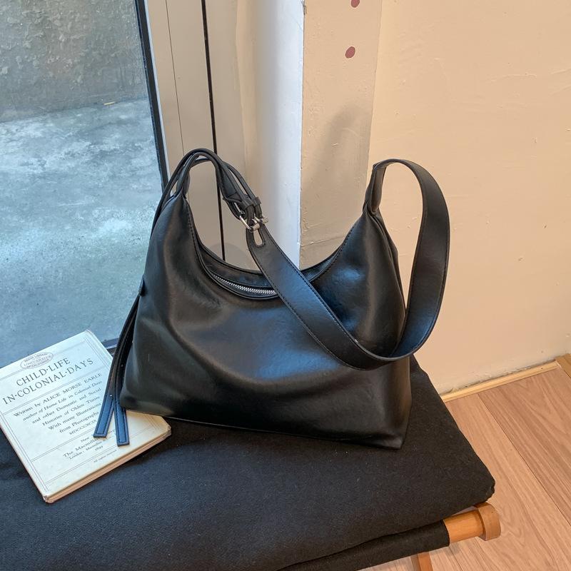 

High-End Lazy Style Bag For Women 2026 New Simple Versatile Shoulder Crossbody Bag Large Capacity Underarm Bags Daily Shopping чёрный
