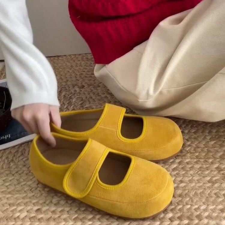 Vintage Milt Ful-Söta Låga Gula Enkla Skor Loafers för Kvinnor 2025 Nya Mångsidiga Mjukbottnade Mary Jane-skor