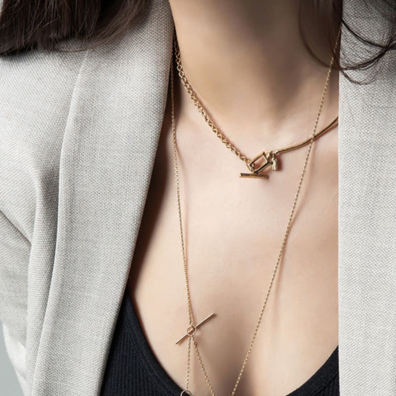 DE NOBLE THE LABEL BLUE & PEARL DELICATE LONG Necklace