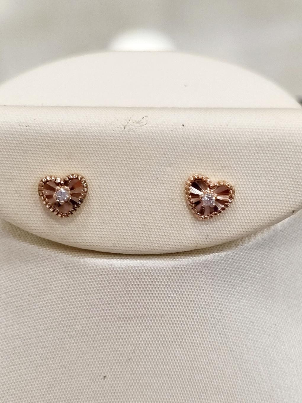 

LLOYD Heart-Cut Stone Point 14k Gold Earrings LPFN1033G yellow gold