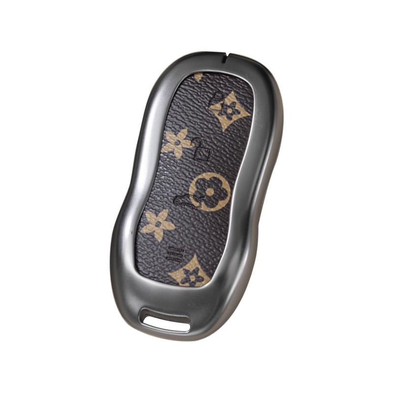 Compatible Metal Shell Key Case for Xiaomi SU7 2024 7Pro/MAX - Full Coverage Buckle Design for Men & Women