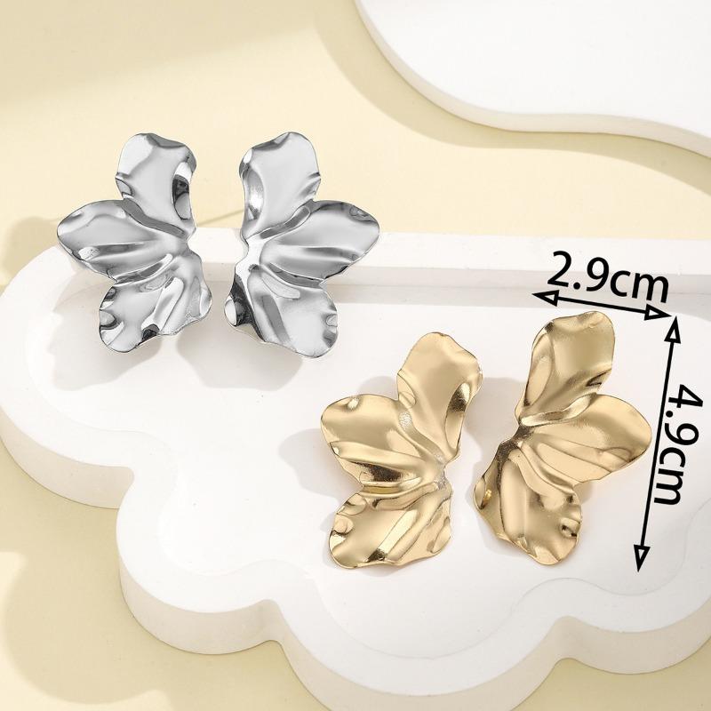 Accessories Retro Cold Wind Leaf Stud Earrings Fashion Design Metal Flower Earrings