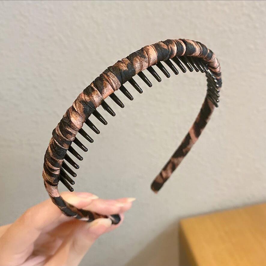Korean Bangs Headband: Non-Slip, Versatile Hair Clip for Women's Face Washing and Outings