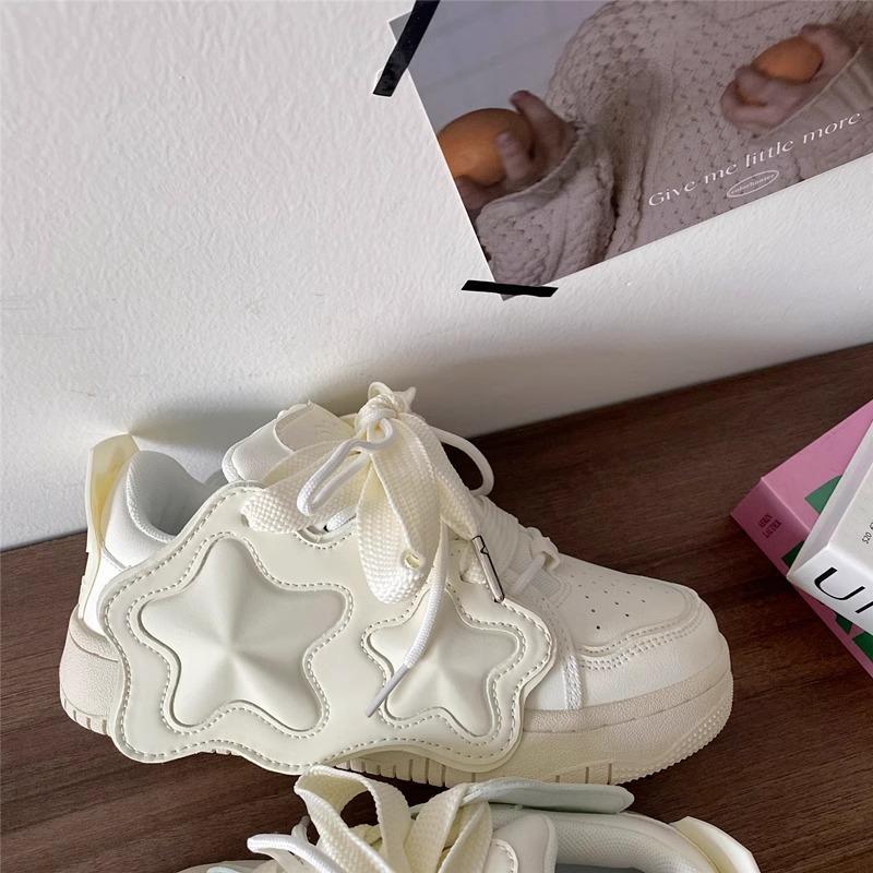 Little white shoes women's autumn 2025 new models with skirts, shoes women's ins niche design casual versatile board shoes women's shoes