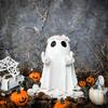 1Pc Resin Finger Ghost Statue Ornaments, Halloween Finger Ghost Decorative Ornaments, Horror Figurine Ornaments Suitable for Home Desktop Decoration.