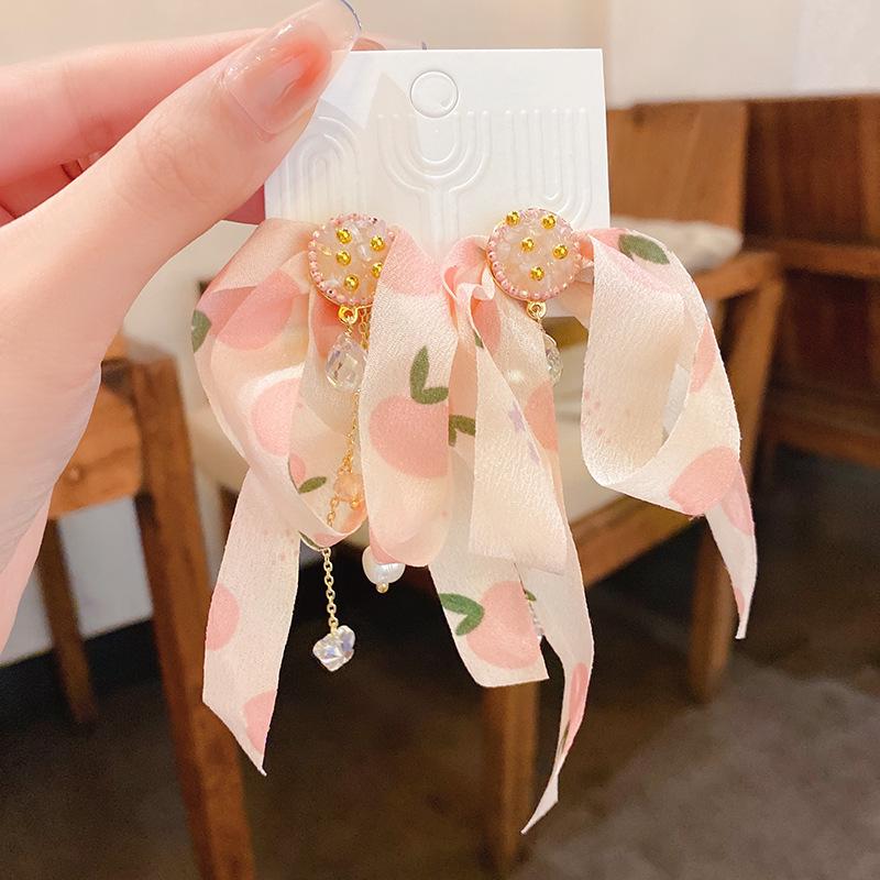 Silver Needle Bohemian Pearl Flower Tassel Earrings - Stylish Personality Design for Women