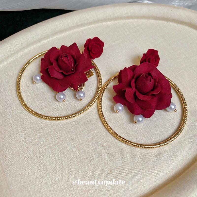 Silver Needle Fabric Rose Pearl Earrings French Elegance Sweet Temperament Retro Stud Earrings Light Luxury High-end Earrings