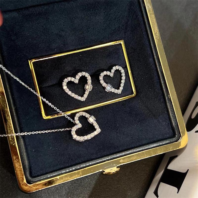 S925 Sterling Silver Heart Stud Earrings & Necklace Set - Women s Korean Style, Simple & Exquisite Douyin Xiaohongshu Fashion.
