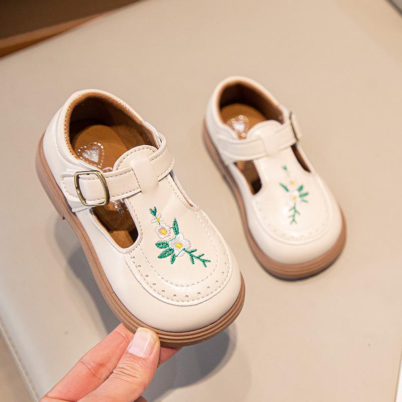 

Туфли принцессы для девочек, новые весенне-осенние маленькие кожаные туфли, танцевальная обувь в китайском стиле с вышивкой для девочек, повседневная обувь на мягкой подошве 29 белый