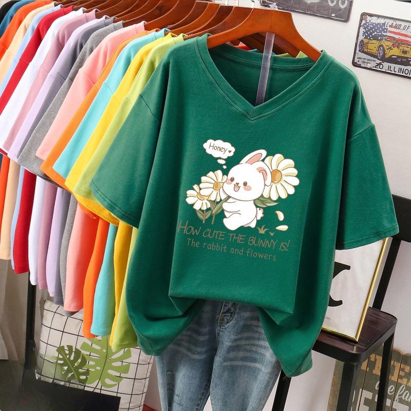 Dámské tričko s krátkým rukávem, volného střihu, zeštíhlující top s potiskem a výstřihem do V