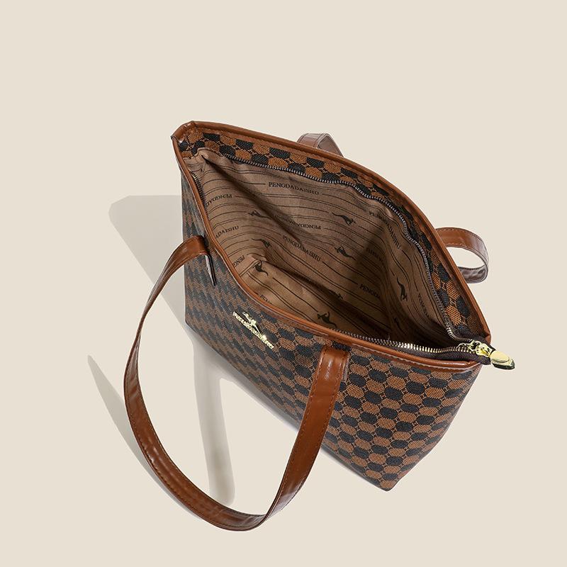 Large-capacity Tote Bag with An Elegant and Sophisticated Look, A Single-shoulder Commuter Bag for Long-distance Travel