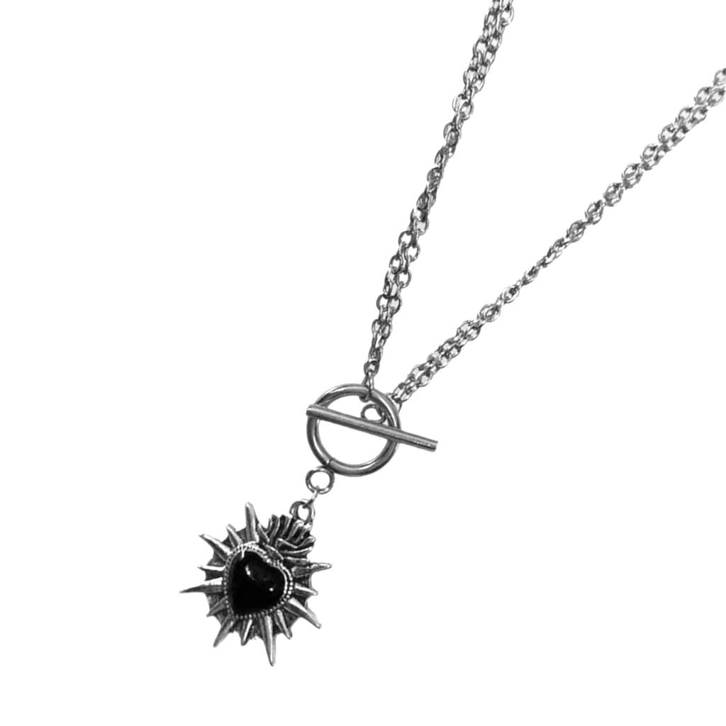 Punk Spike Heart Gothic Alloy Necklace Edgy Design Lightweight Gothic Neck Chain For Everyday Wear Unique Gift Idea