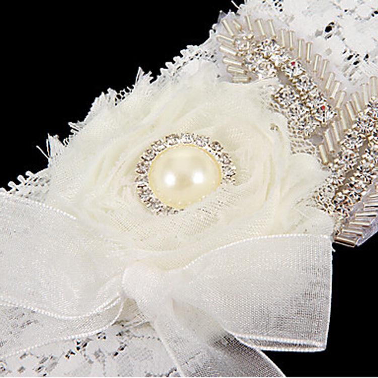 Western Wedding Bride Garter with Lace Floral Applique Decoration