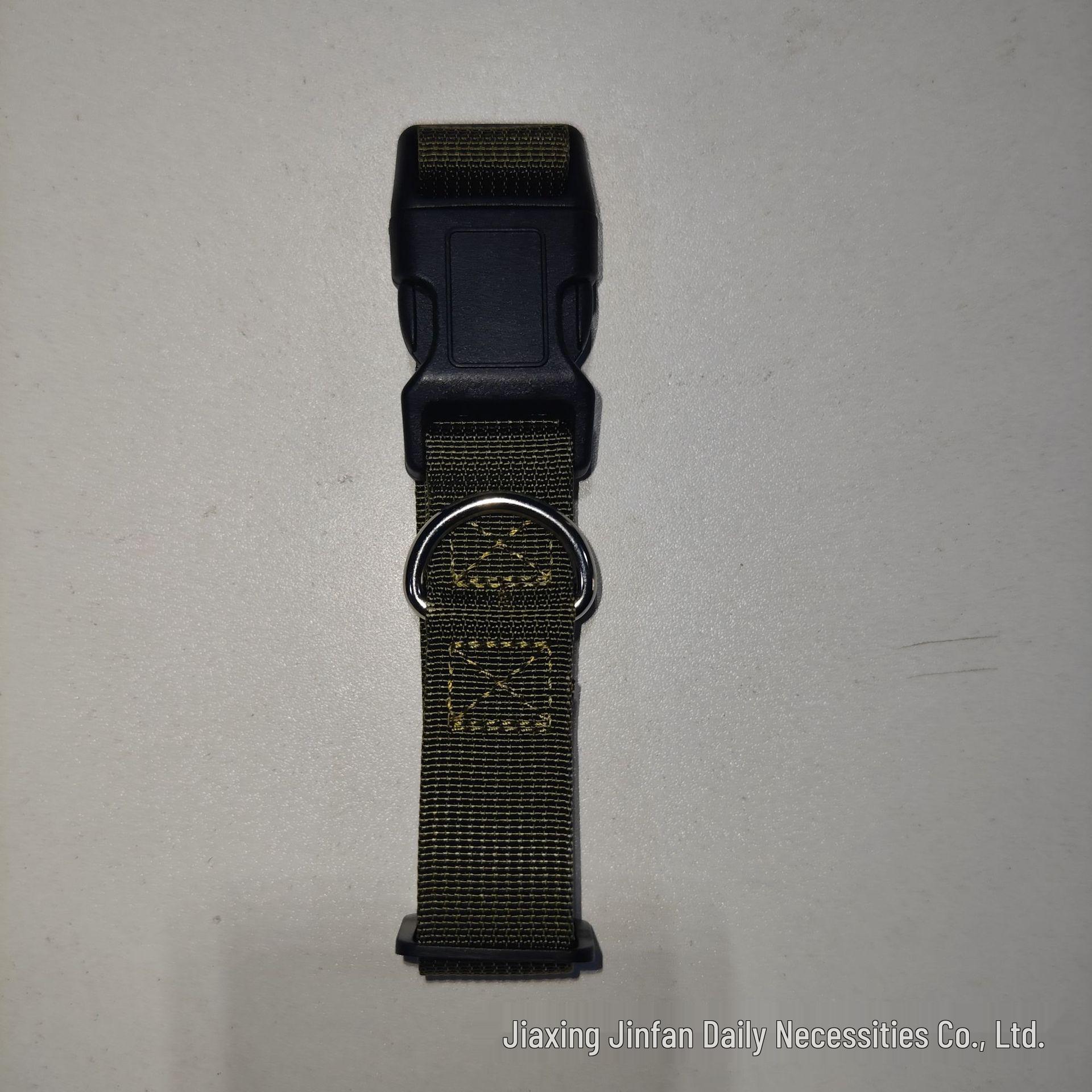 

Регулируемый уличный ошейник для собаки и прочный поводок для путешествий S: 25-35cm армия зеленый