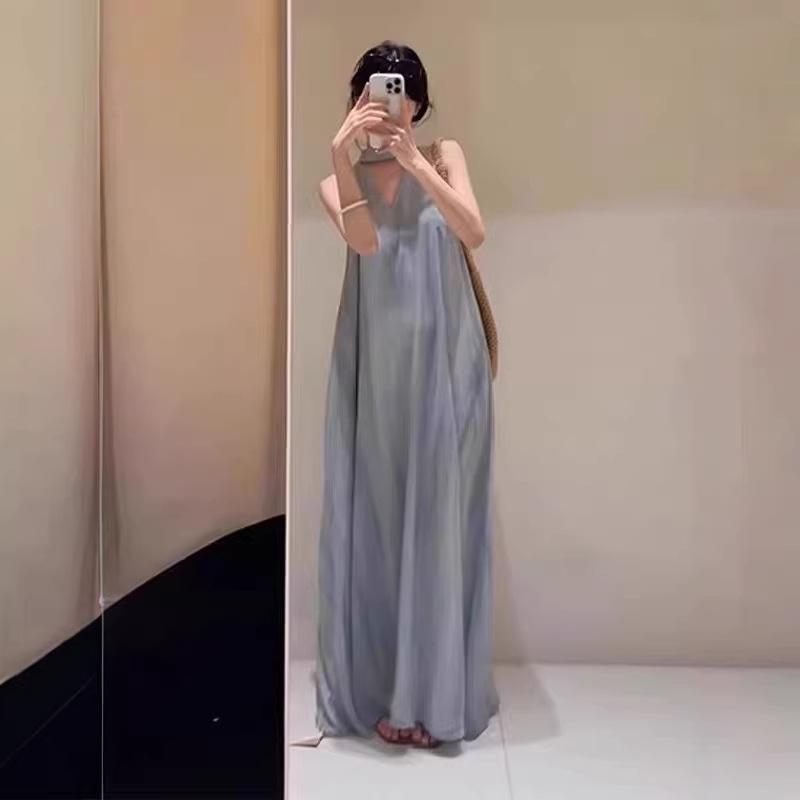 French Lazy Wind Sleeveless Neck Dress Women's 2026 Summer Cold Seaside Vacation Loose Shoulder Dress