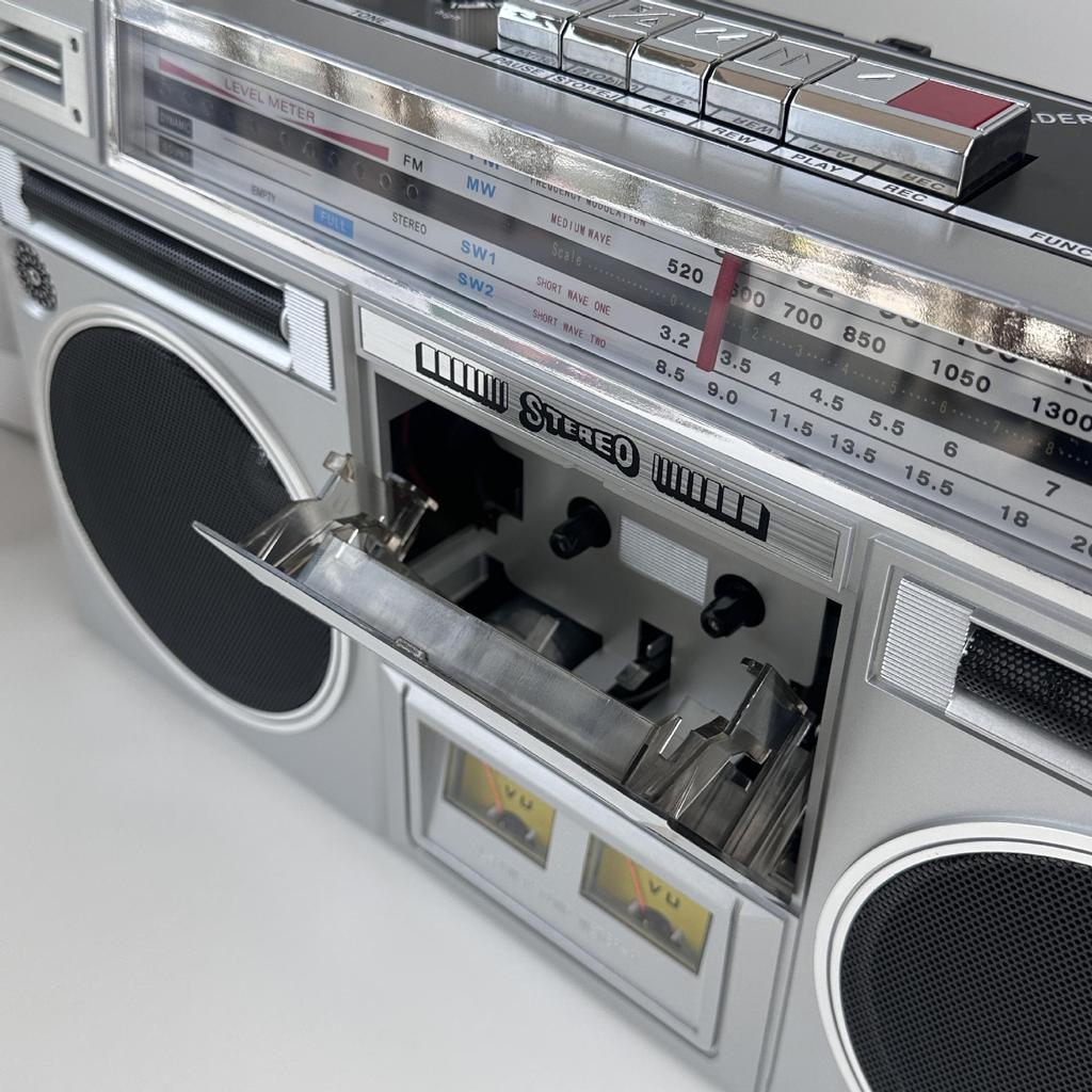 Retro Cassette Player & FM Bluetooth Speaker - Nostalgic Stereo Recorder for Outdoors