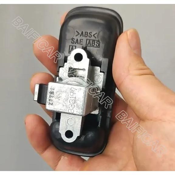 New Front Glove Box Latch Lock MR402499 For 2001-2006 Mitsubishi Montero Pajero V73 V75 V77 V78