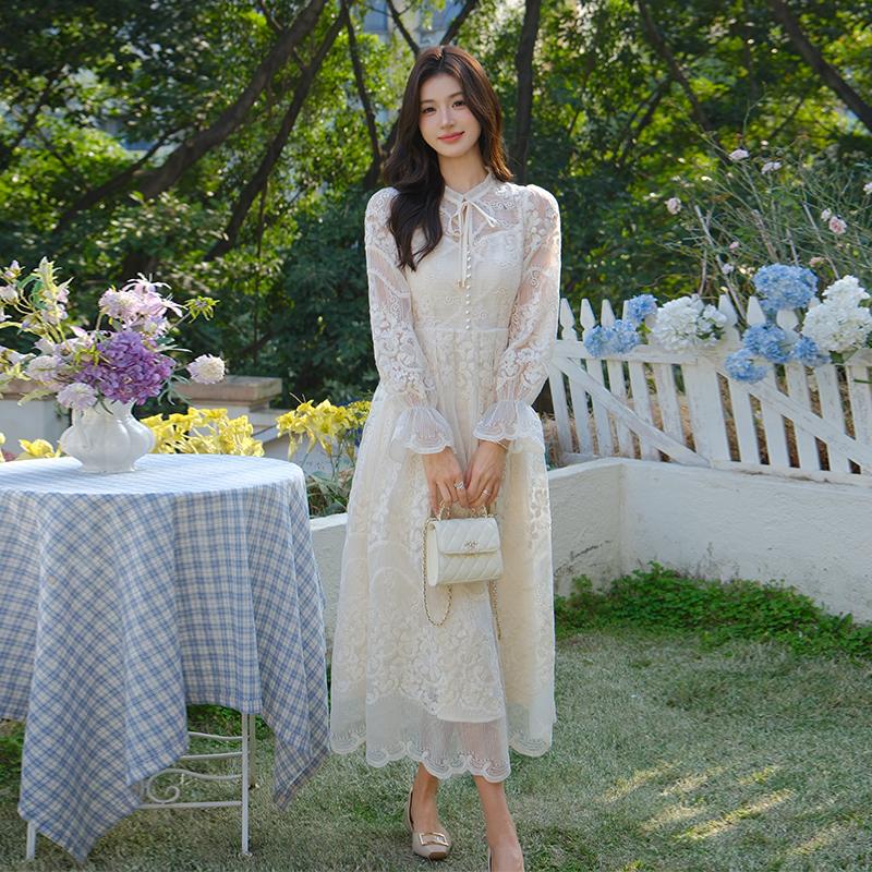 Elegant Lace Dress Women Mesh Embroidery Lanetern Sleeve Elegant Vintage Long Robe Holiday Prom Party Dresses