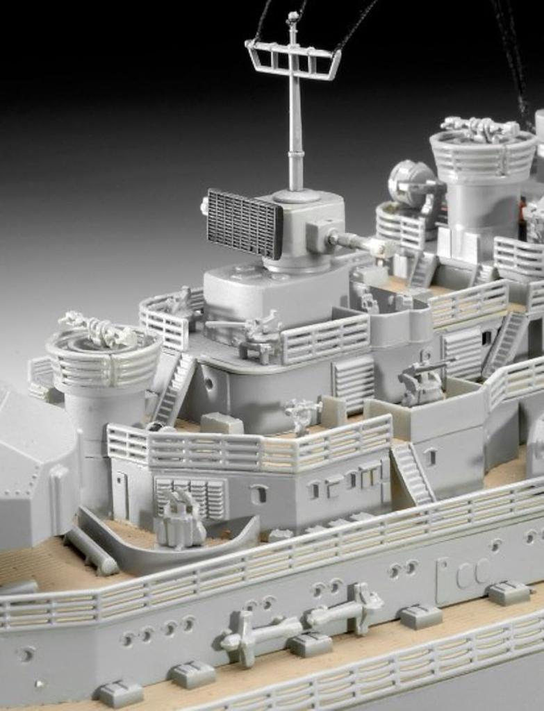 Revell 1/350 Deutsches Marine Schlachtschiff Bismarck Plastikmodell