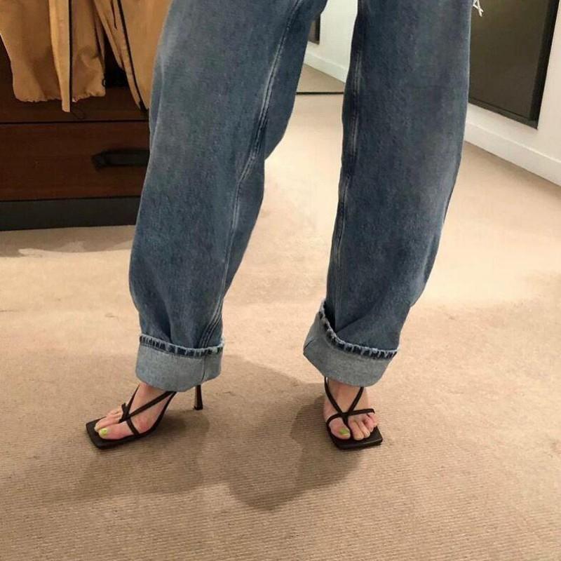 2025 new square head retro toe beautiful Roman sandals women's word with stiletto black high heels summer