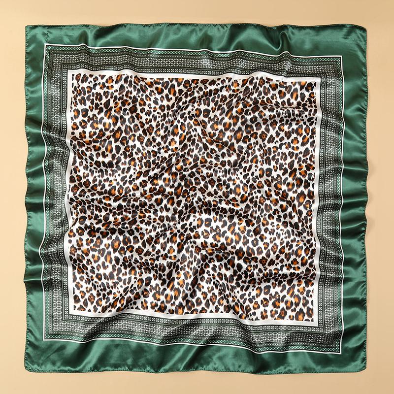 Fashion New Leopard Print Hijab 90cm Square Imitated Silk Scarf Designer Scarves Women Shawl Luxury Brand Wrap Muffler