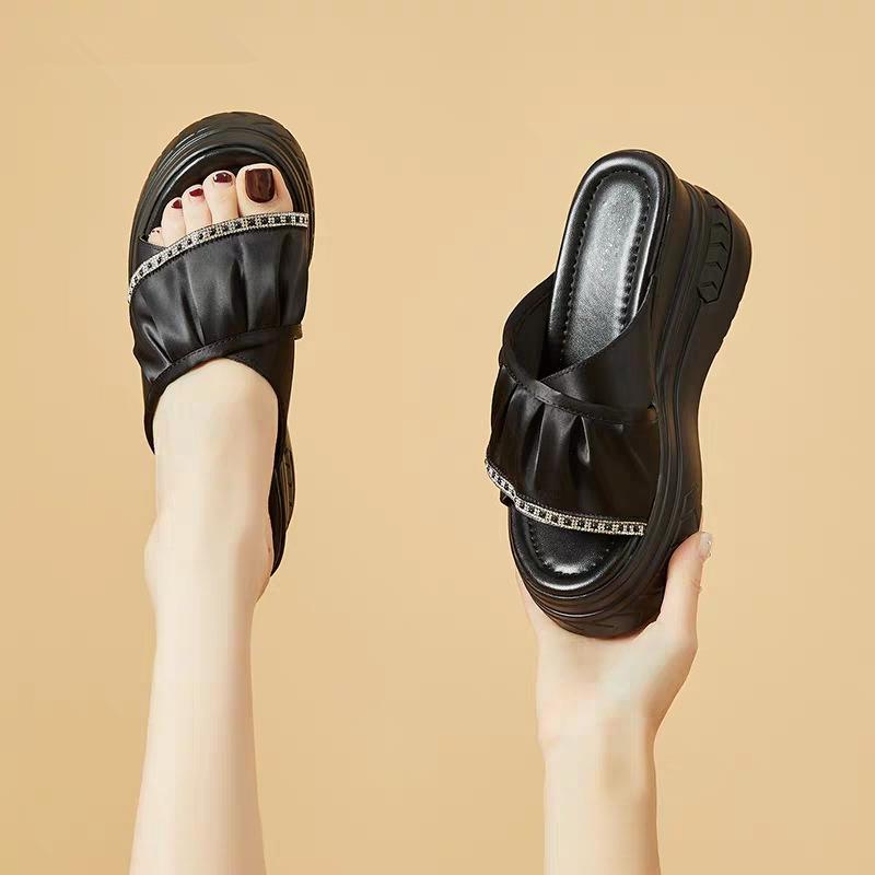 Outer slippers women's new summer wedge sandals women's soft-soled thick-soled heightened white one-word sandals