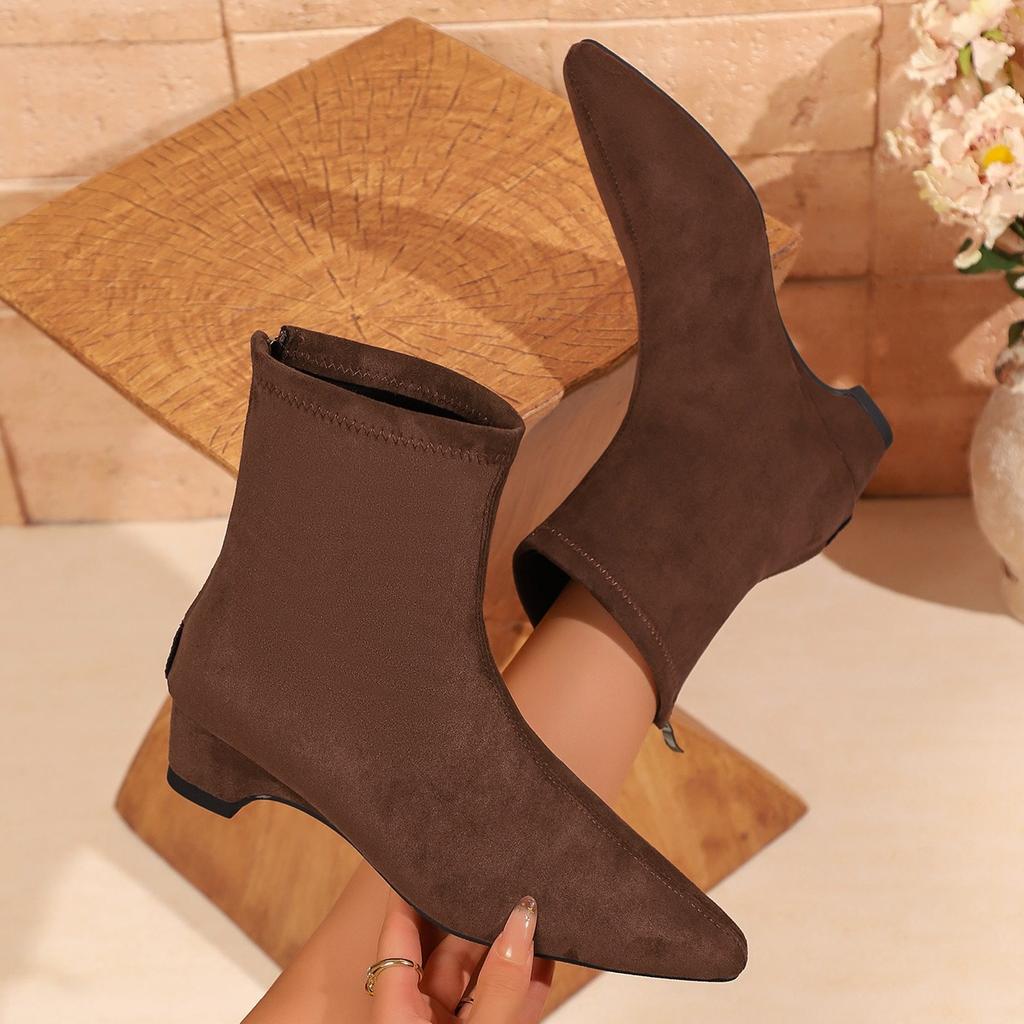 Retro Low-heeled Short Boots, New Pointed-toe, Large Size, Thick Heel Women's Shoes