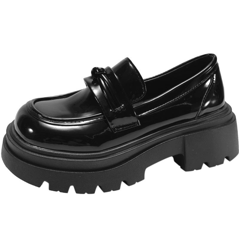 Fekete brit stílusú retro sokoldalú szoknyával platform kis bőr cipő női 2025 új tavaszi és őszi egypedálos mokaszinok