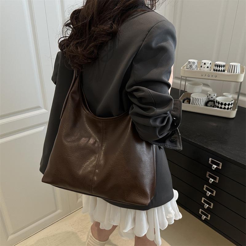 Bag Women's Large Capacity 2025 New Trend Fashion Shoulder Tote Bag Commuter Soft Leather Messenger Bag