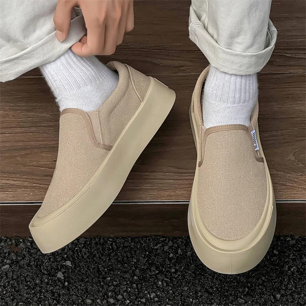 Mens white canvas loafers high-quality thick soles fashionable casual sports shoes versatile board shoes lazy shoes