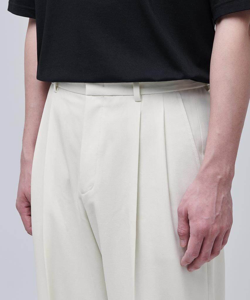 Musinsa Standard Real Wide Belted Slacks [Cream]