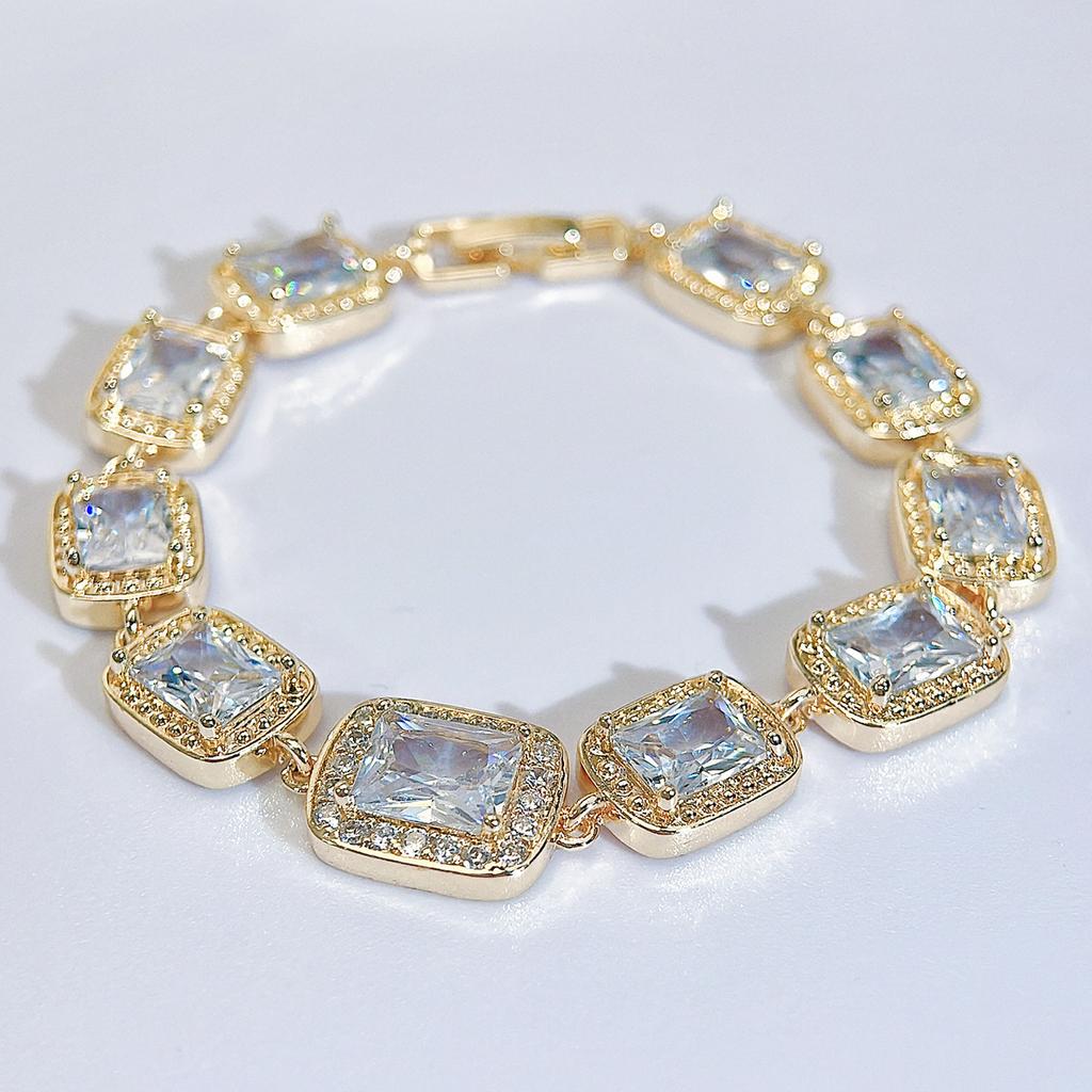2026 European and American Light Luxury Size Square Shining Zircon Bracelet Women's Fashionable and Elegant Diamond Jewelry