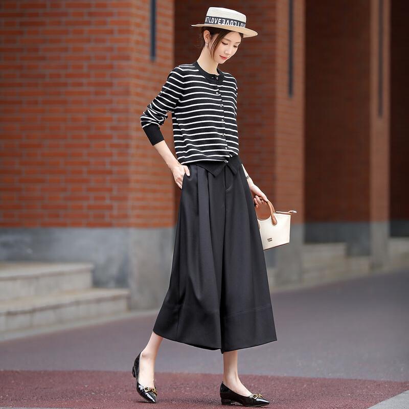 Demana Women's Pleated Wide-Leg Cropped Commuter Pants