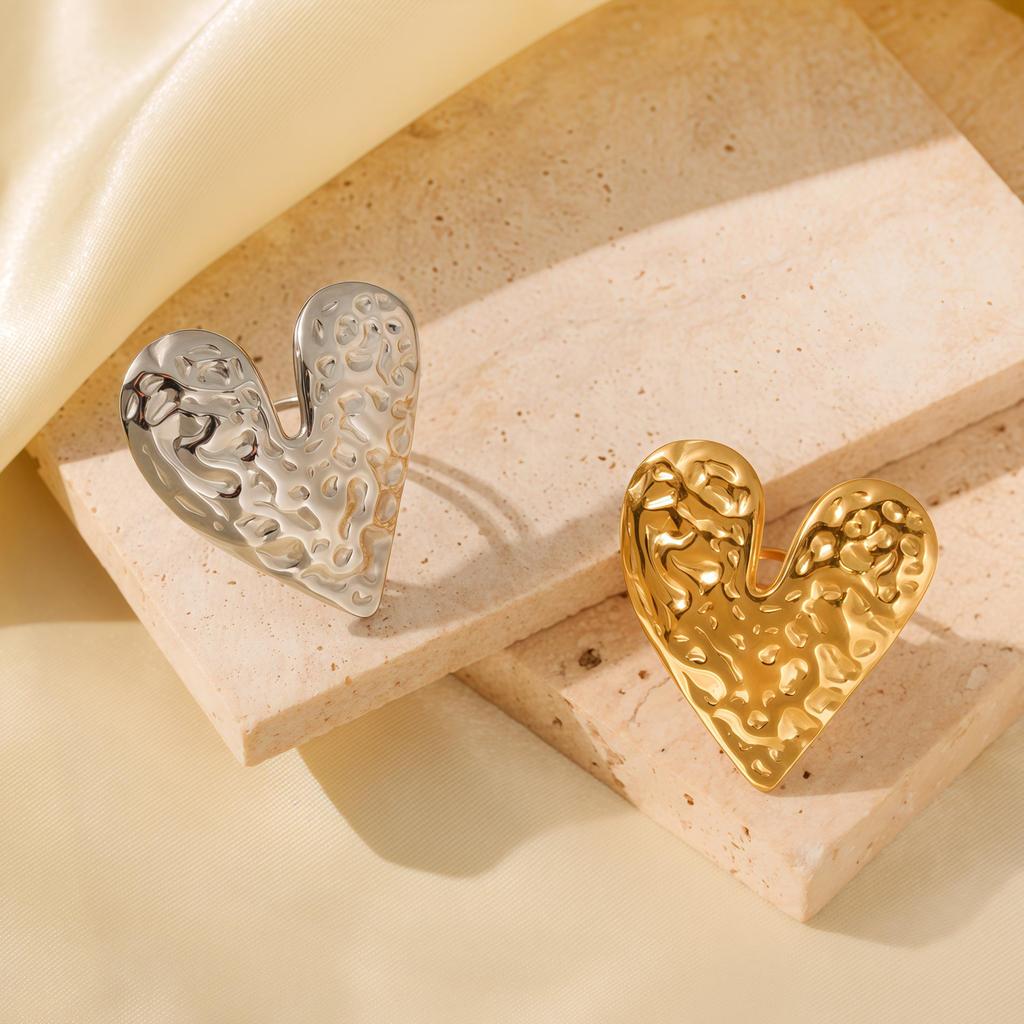 Elegantes 18K Gold Platinierte Titanstahl Herz Ring & Edelstahl Armband Set für Damen