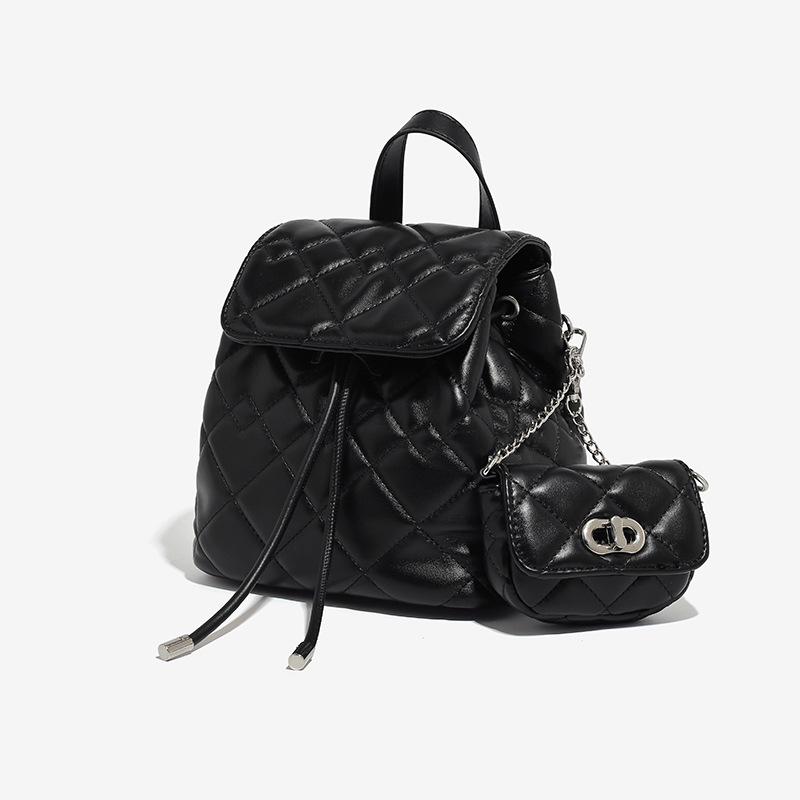 Fashion Women's Bag Small Fragrant Wind Ringer Backpack Female Summer Niche Design Senior Sense Chain Backpack