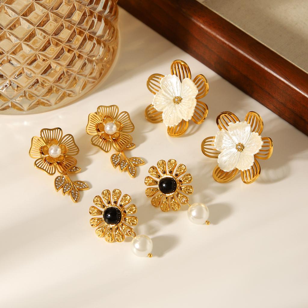 Euro-American style stainless steel flower earrings for women, high-end versatile ear jewelry, non-fading sunflower studs